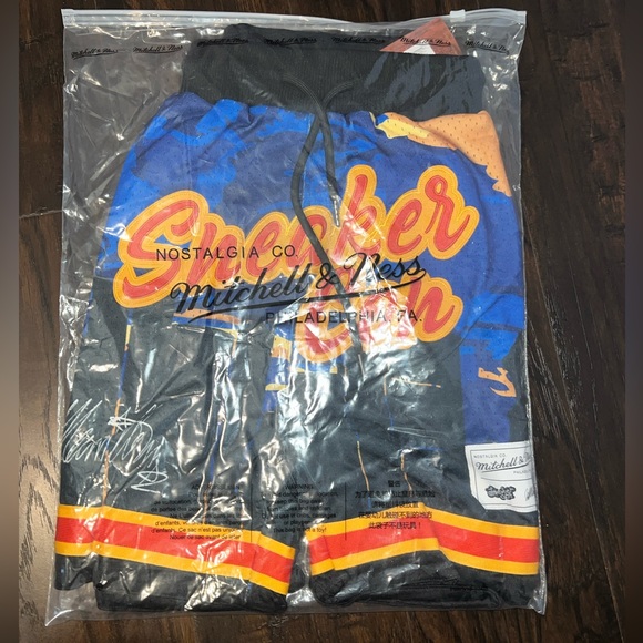 ☄️NWT! Jeff Hamilton X SneakerCon Exclusive Shorts - Picture 9 of 11